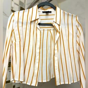 NWOT cropped collar shirt